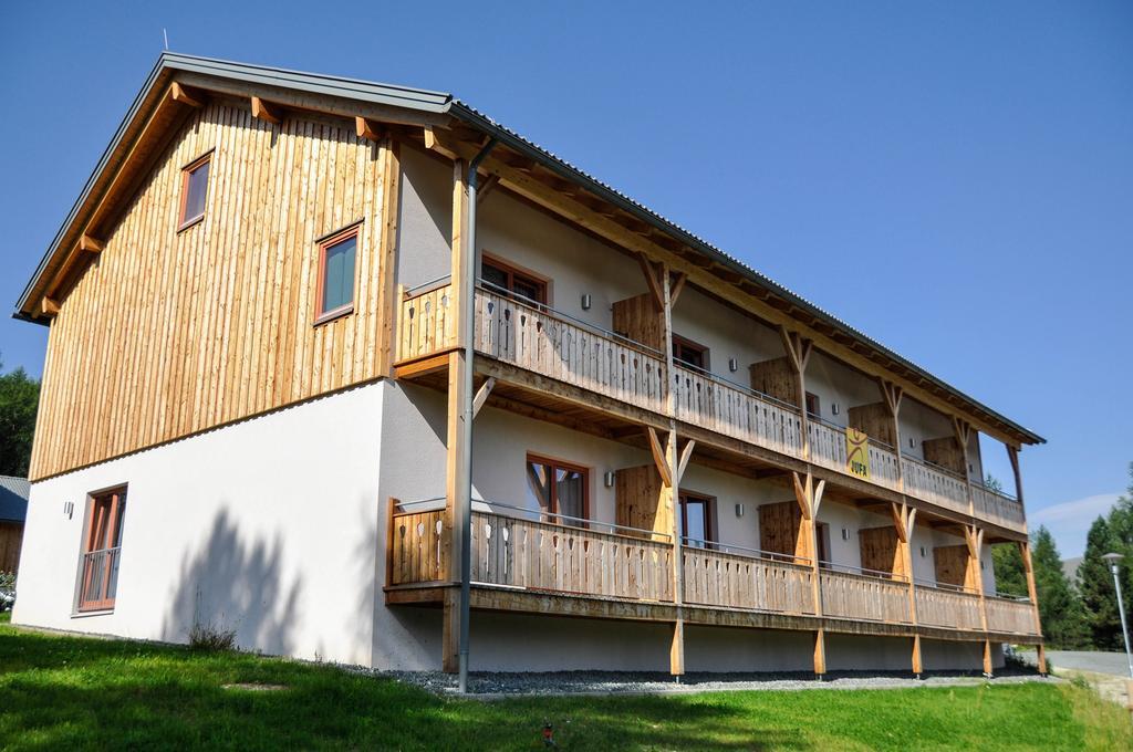 Jufa Hotel Хохриндл Екстериор снимка