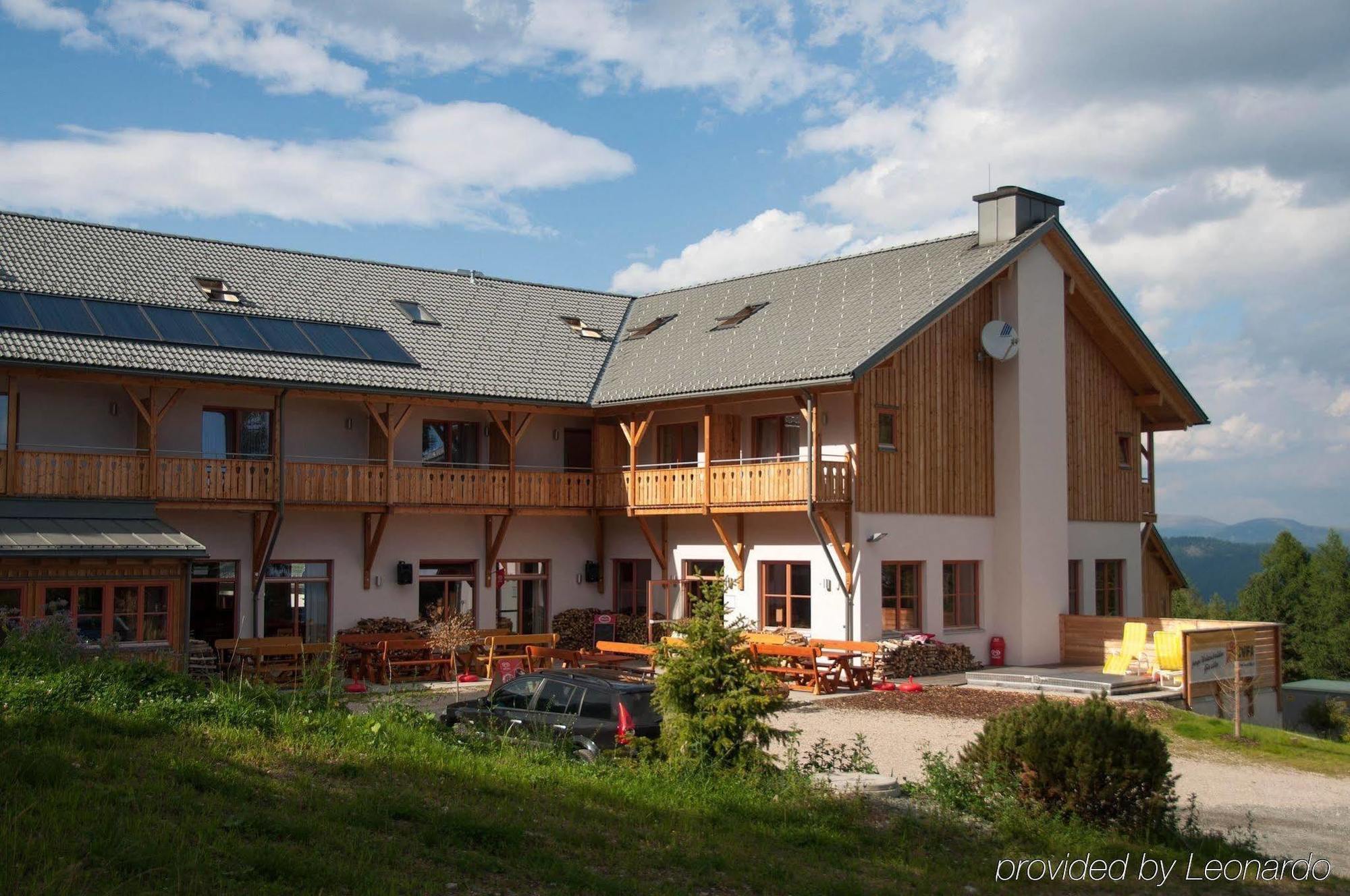 Jufa Hotel Хохриндл Екстериор снимка
