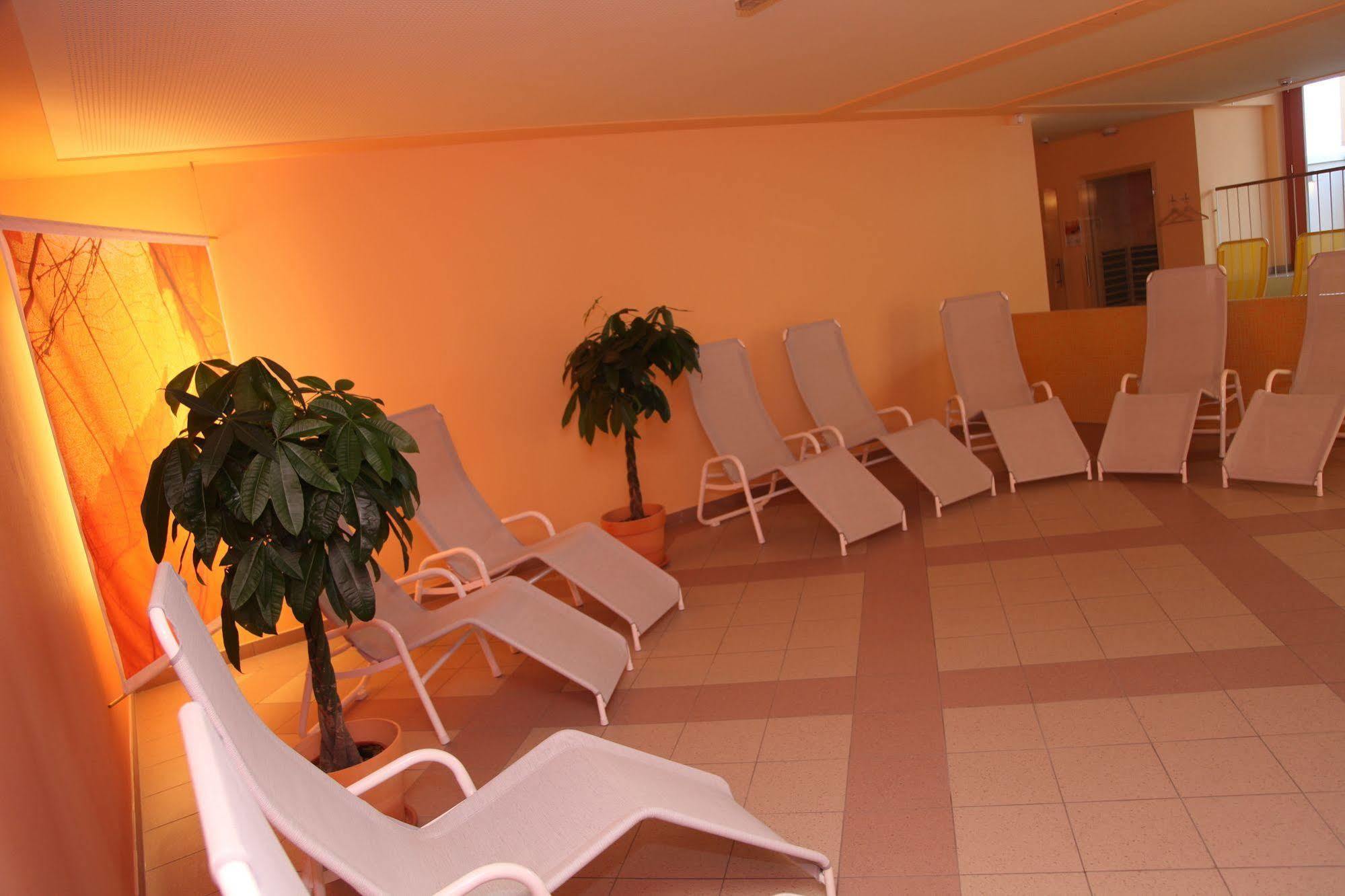 Jufa Hotel Хохриндл Екстериор снимка