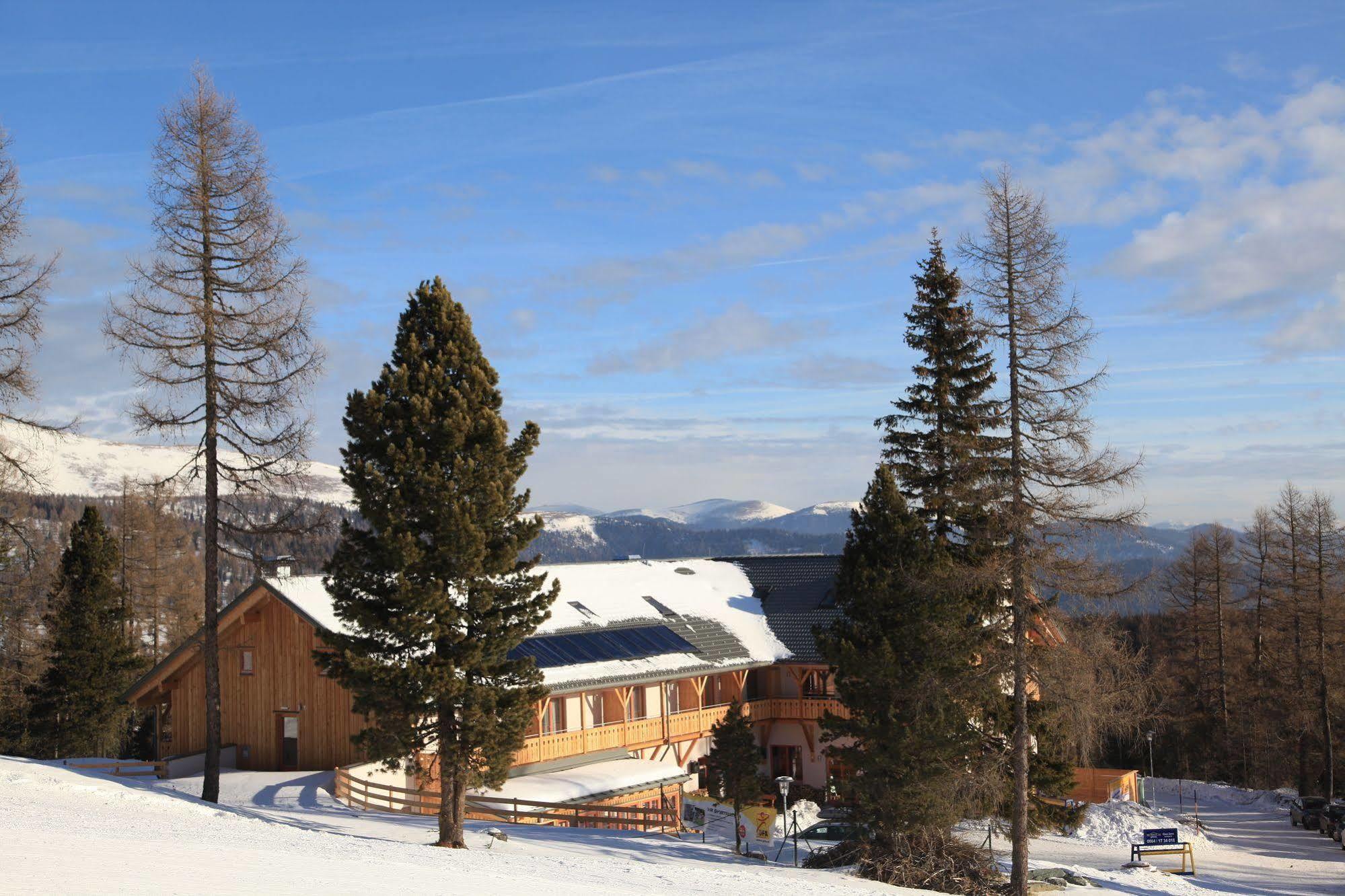 Jufa Hotel Хохриндл Екстериор снимка